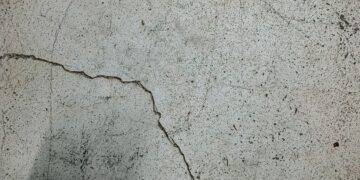 Crack in concrete