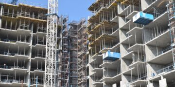 GCC construction projects awards